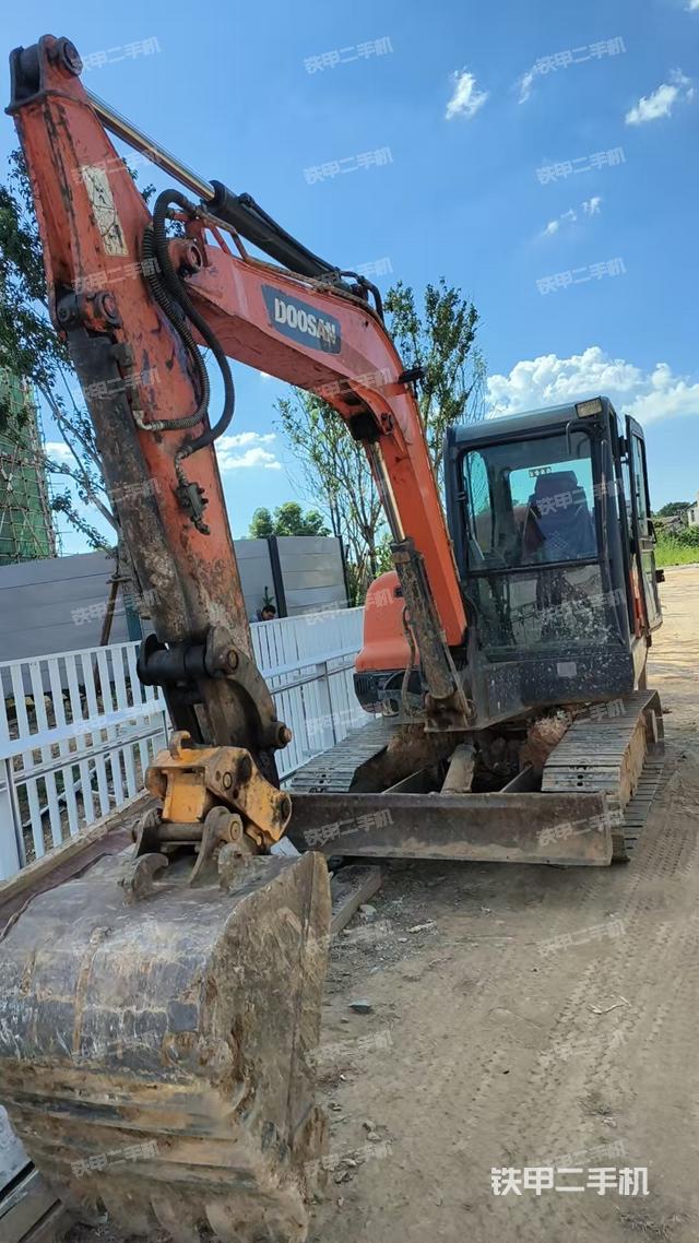 整機右后45°（整機外觀）