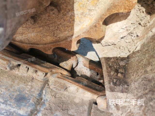 右側(cè)行走馬達蓋板（行走機構(gòu)）