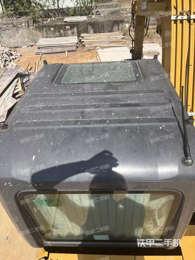 駕駛室頂部（整機(jī)外觀）