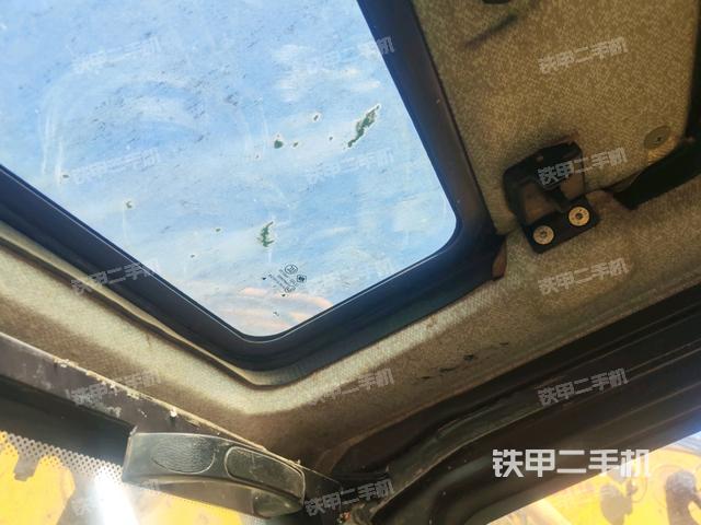 右側(cè)玻璃角標（駕駛室部分）