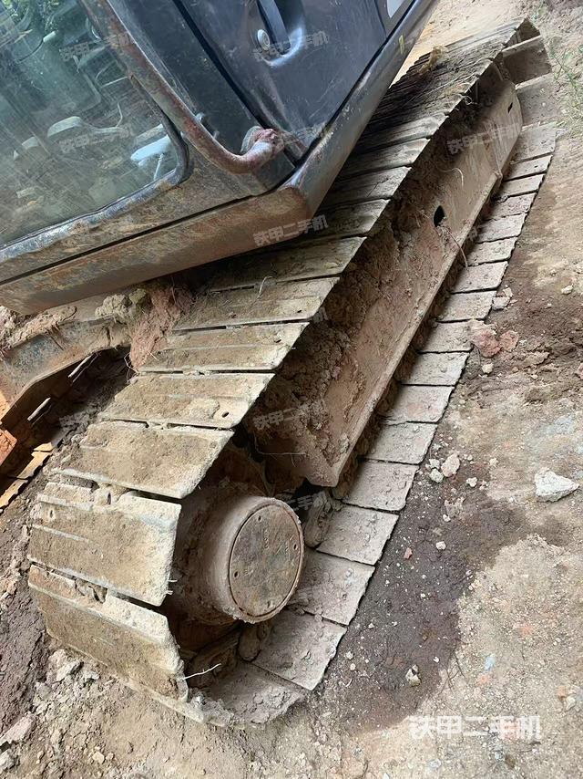 單側(cè)履帶整體（整機外觀）