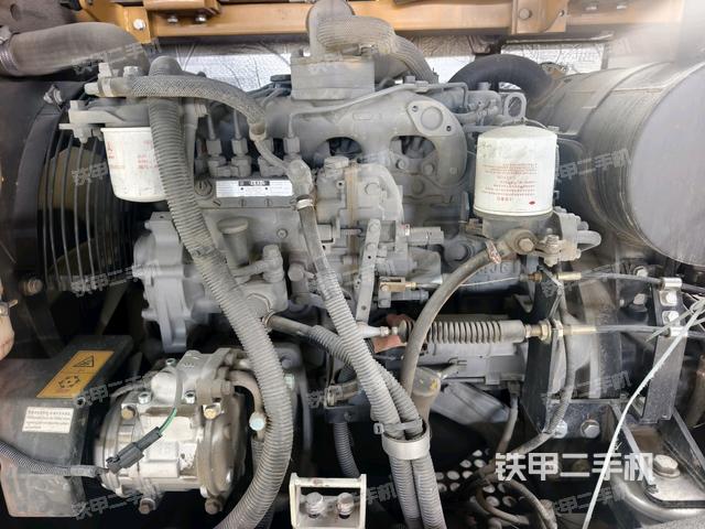 發(fā)動(dòng)機(jī)室（上車部件）