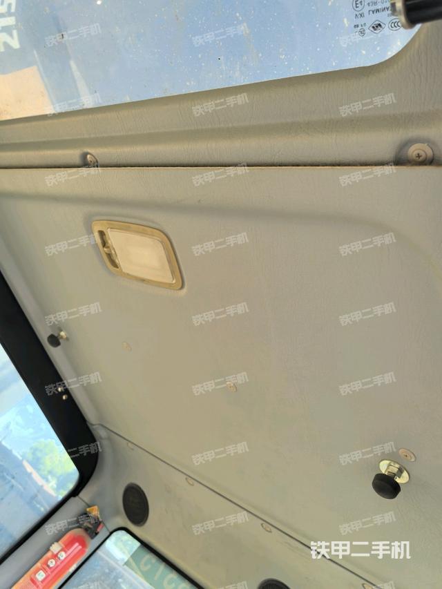 頂棚整體（駕駛室部分）