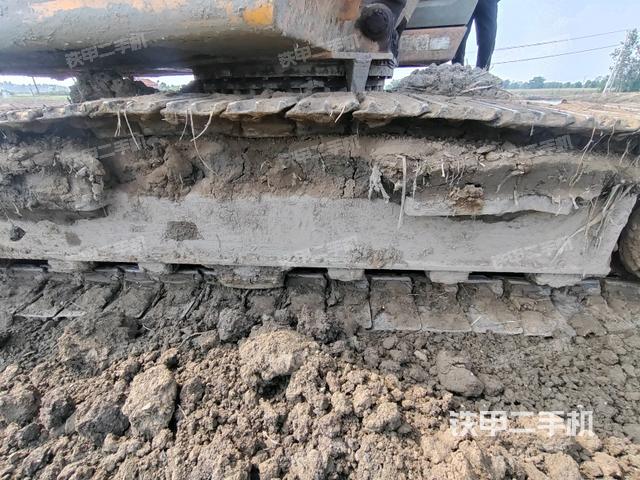 右导向轮(行走机构) 右导向轮(行走机构)