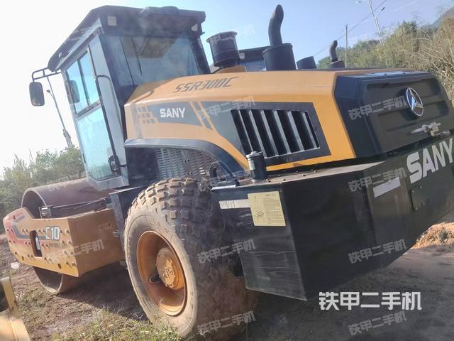 三一重工SSR220C-10壓路機