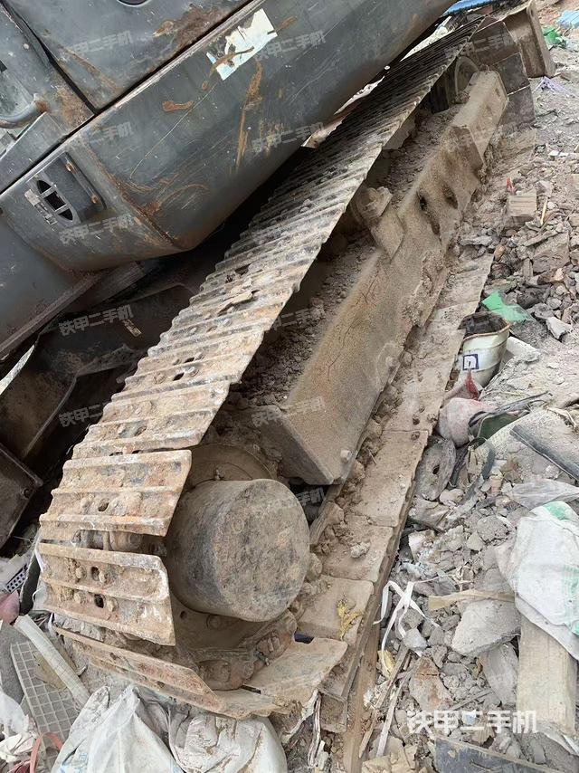 單側(cè)履帶整體（整機(jī)外觀）