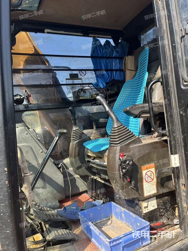 駕駛室整體（整機(jī)外觀）