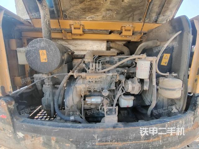 发动机室（上车部件）