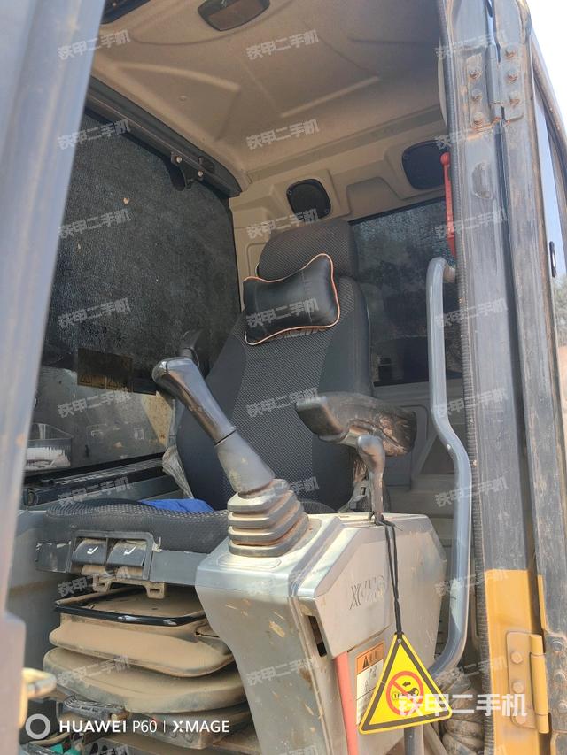 駕駛室整體（整機(jī)外觀）