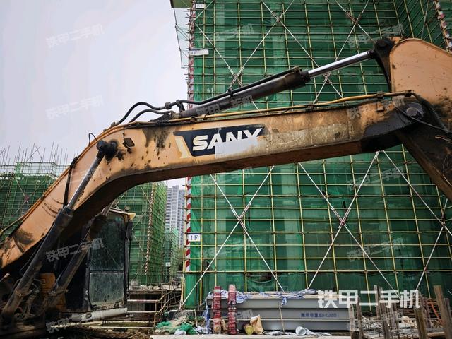 大臂整體?右側(cè)（工作和回轉(zhuǎn)裝置）