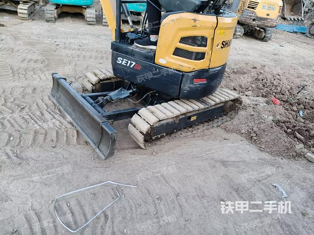 駕駛室整體（整機(jī)外觀）