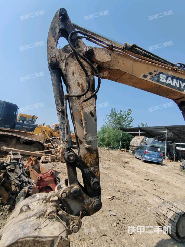 小臂整体左后（工作和回转装置）