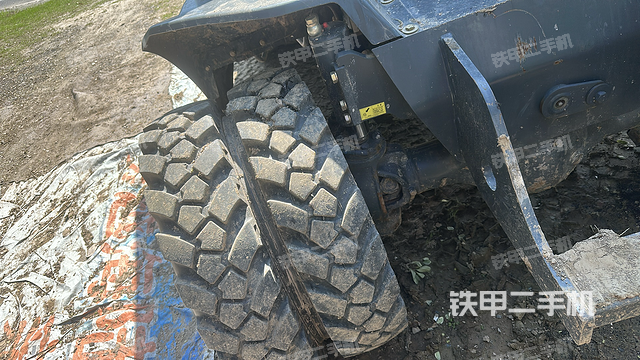 单侧履带整体（整机外观）