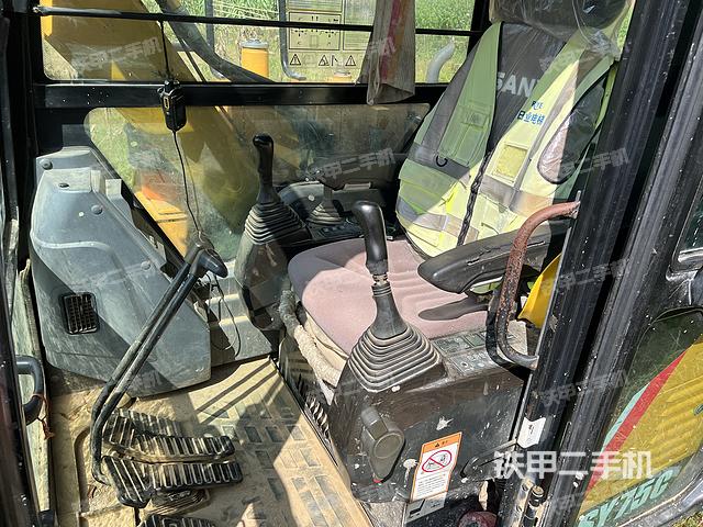 驾驶室整体（整机外观）