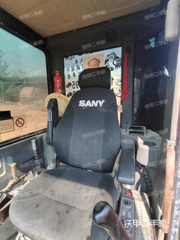 后窗玻璃角标（驾驶室部分）