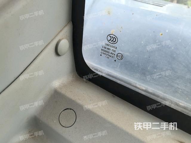 后窗玻璃角標(biāo)（駕駛室部分）