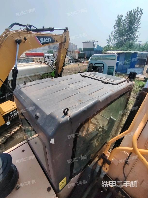 驾驶室顶部俯视（上车部件）