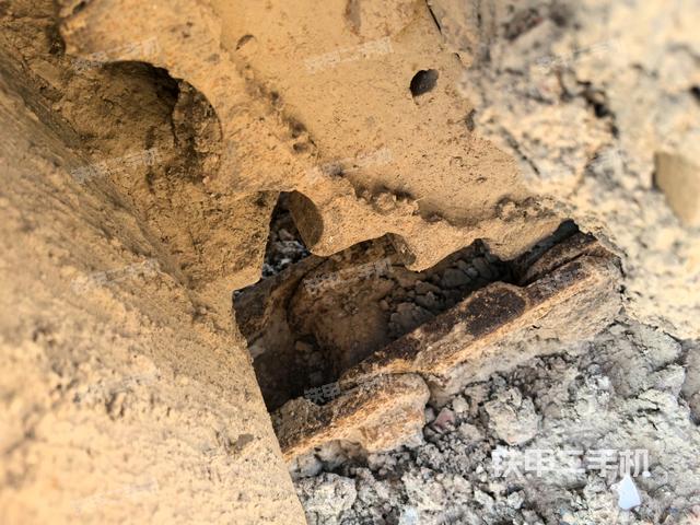 右導(dǎo)向輪（行走機構(gòu)）