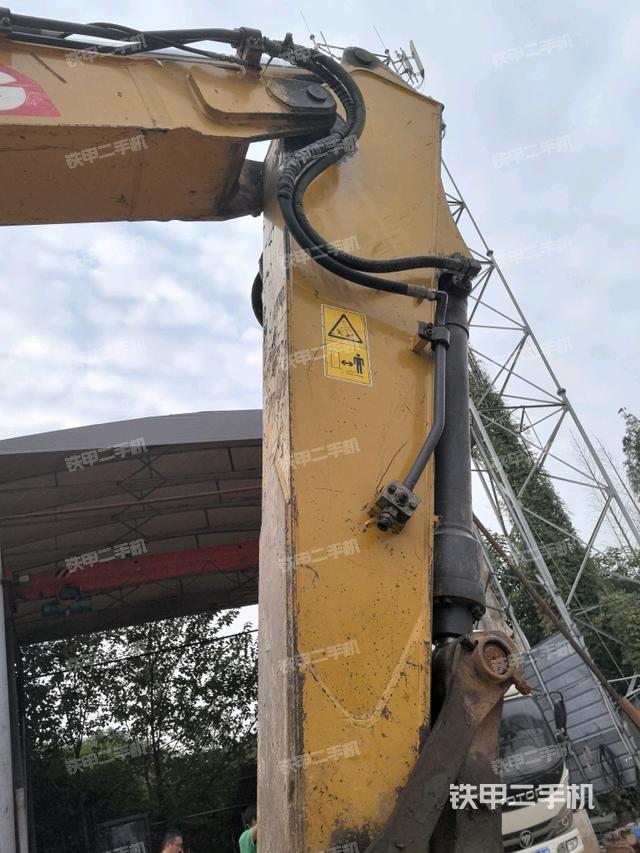 小臂整體左后（工作和回轉(zhuǎn)裝置）