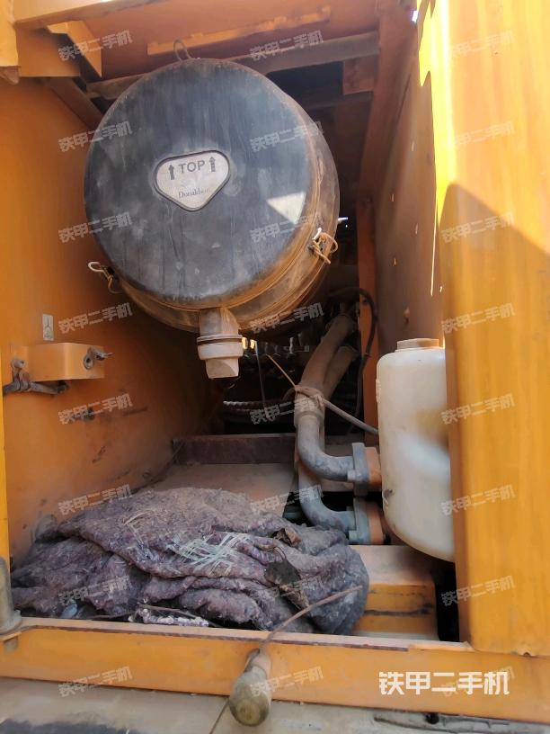 液压泵斜45 右（大件舱室）