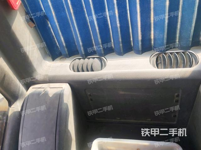 駕駛室左前45度（駕駛室部分）