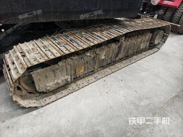 右側(cè)履帶整體?（行走機(jī)構(gòu)）