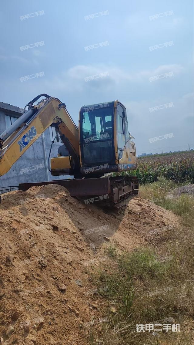 驾驶室顶部（整机外观）