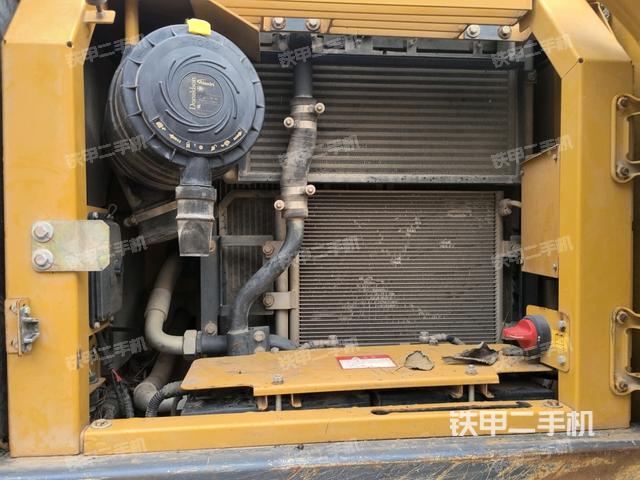 散熱器正面（大件艙室）