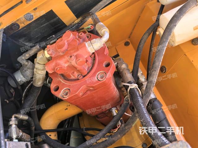 液壓泵斜45?左（大件艙室）