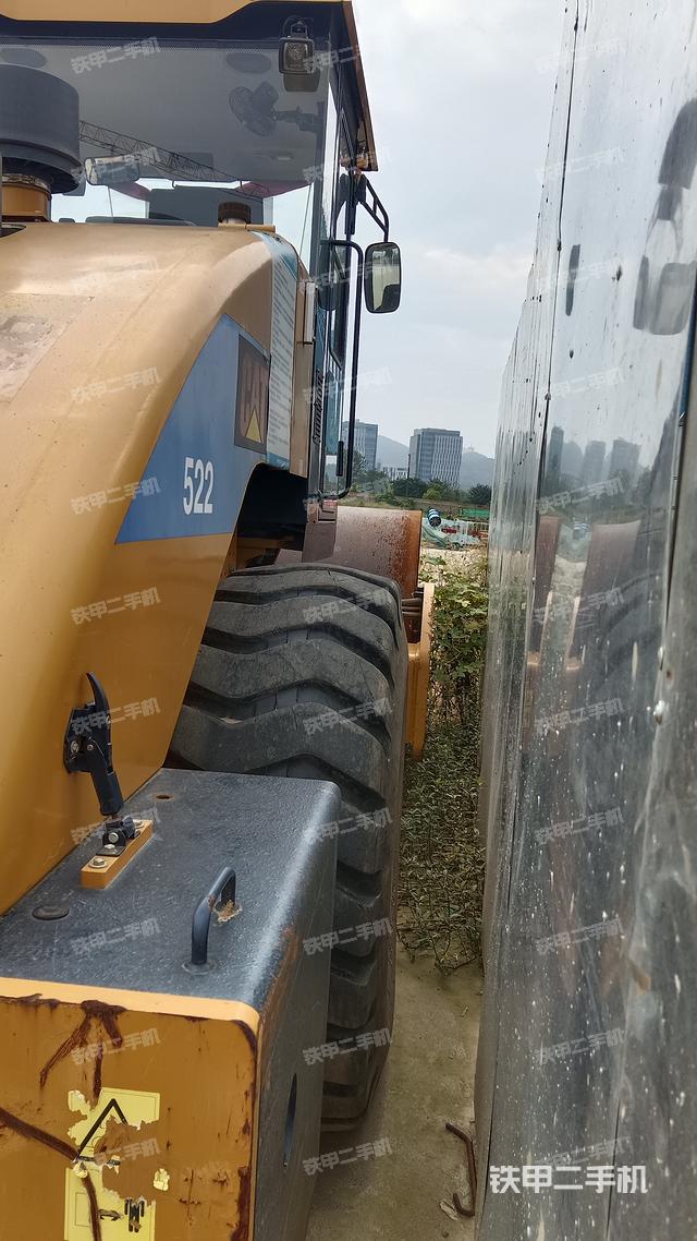 整机右侧（设备外观及核心部件）