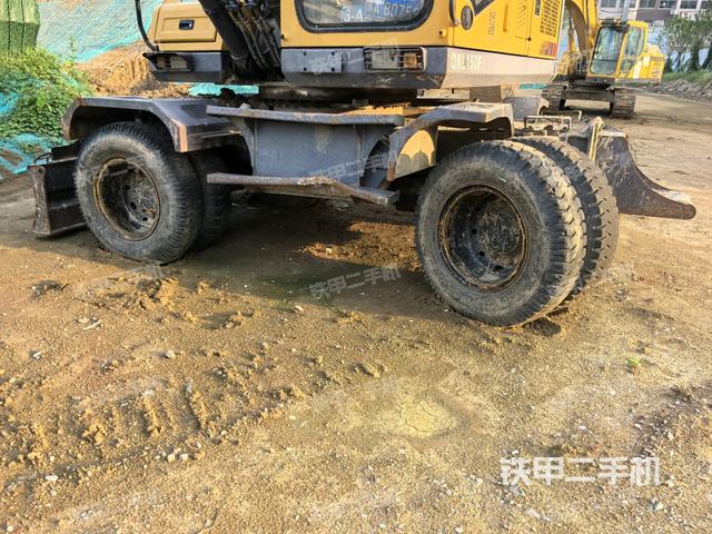 左側履帶整體?（行走機構）