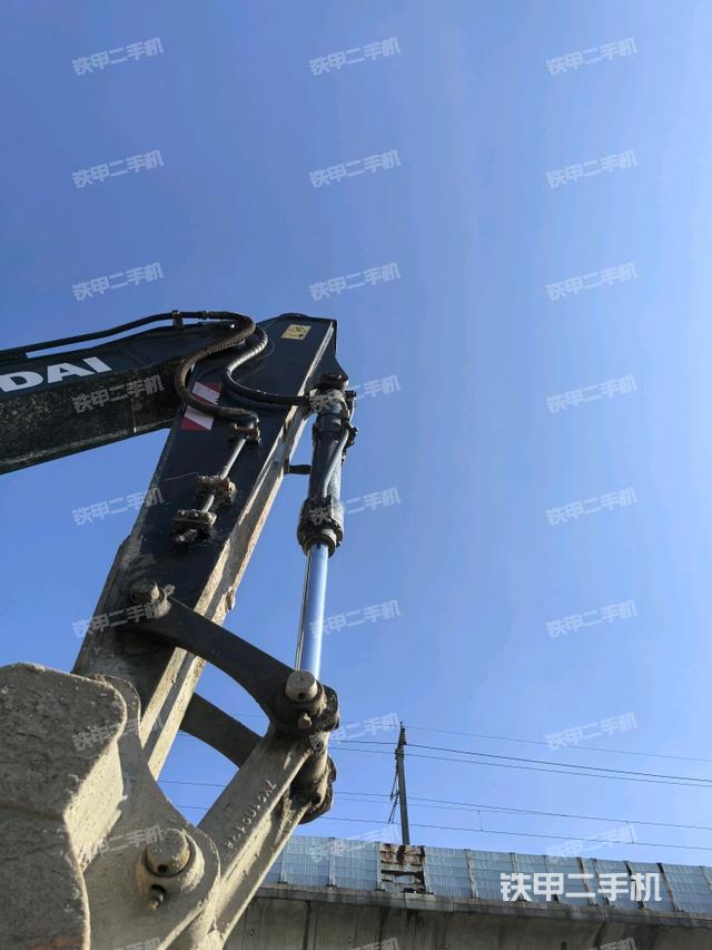 小臂整體左后（工作和回轉裝置）