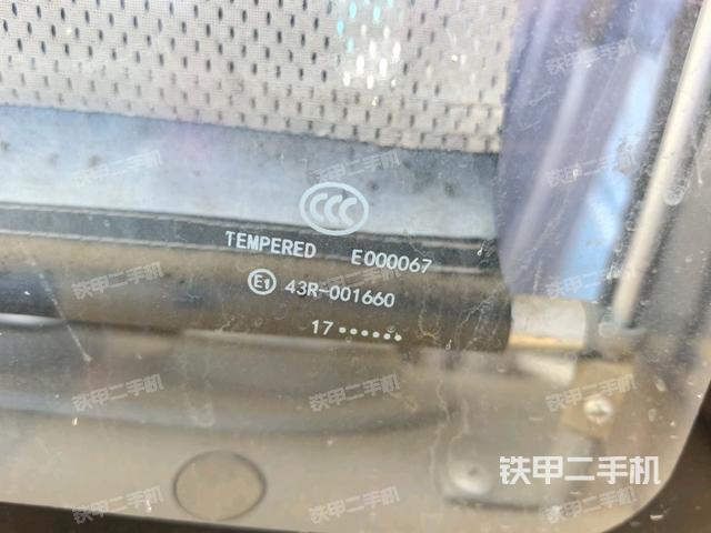 座椅右側控制臺/鑰匙門/油門/含右手柄（駕駛室部分）