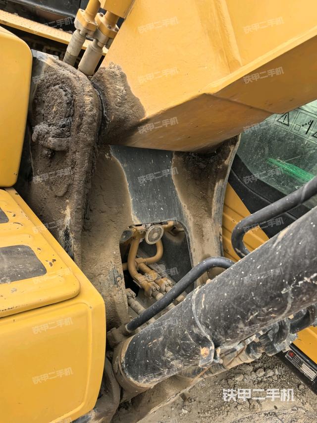 大臂根部 斜视（工作和回转装置）