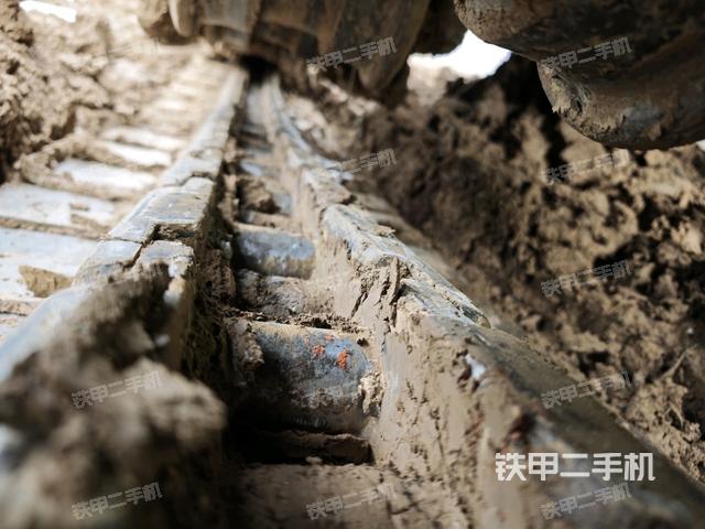 左側(cè)履帶整體?（行走機(jī)構(gòu)）