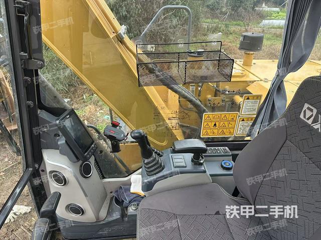 駕駛室整體（整機(jī)外觀）