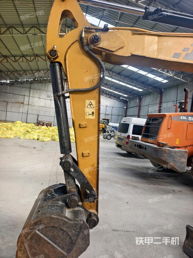 小臂整體左后（工作和回轉(zhuǎn)裝置）