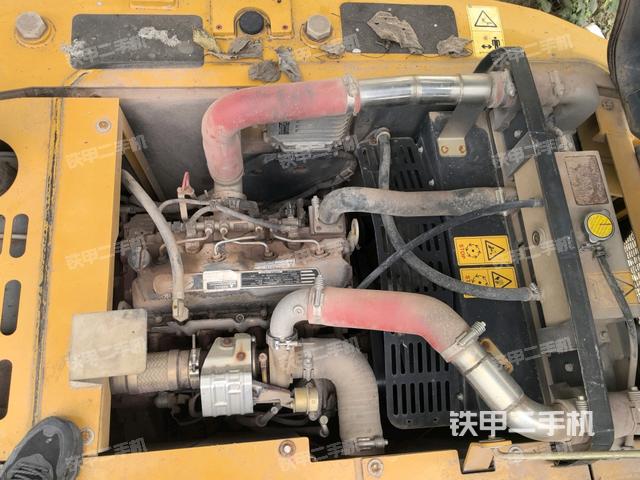 發(fā)動(dòng)機(jī)室（上車部件）