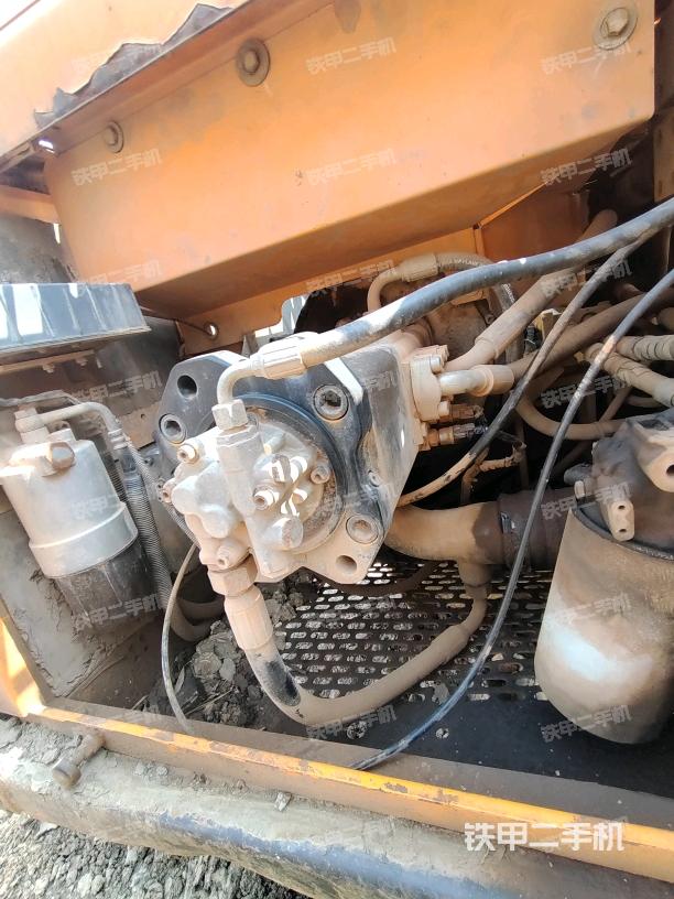 液压泵斜45 左（大件舱室）