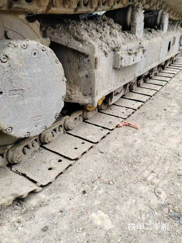 单侧履带整体（整机外观）