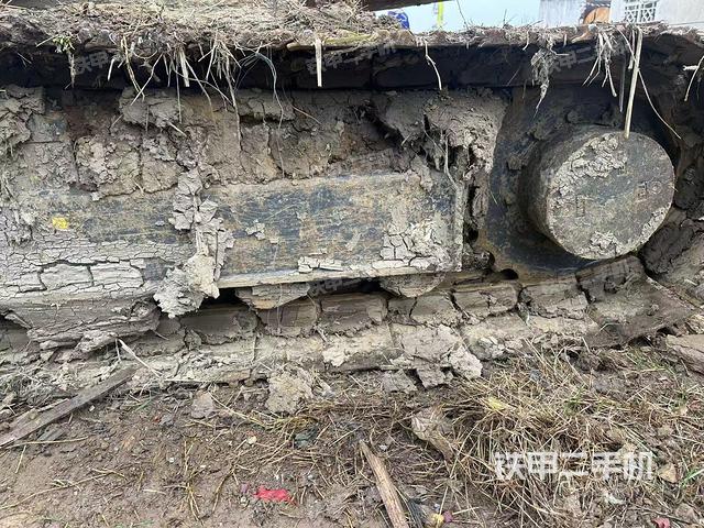 單側(cè)履帶整體（整機(jī)外觀）