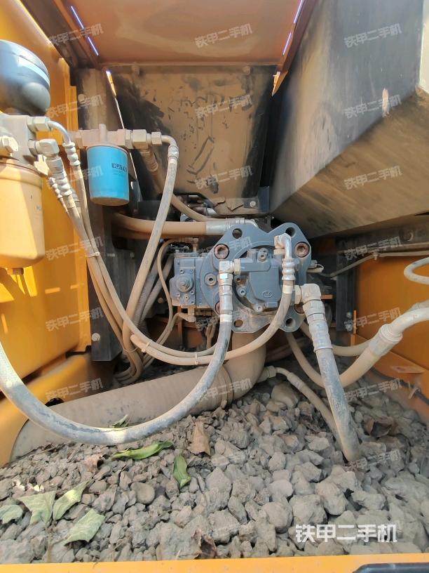 液压泵斜45 左(大件舱室) 液压泵斜45 左(大件舱室)