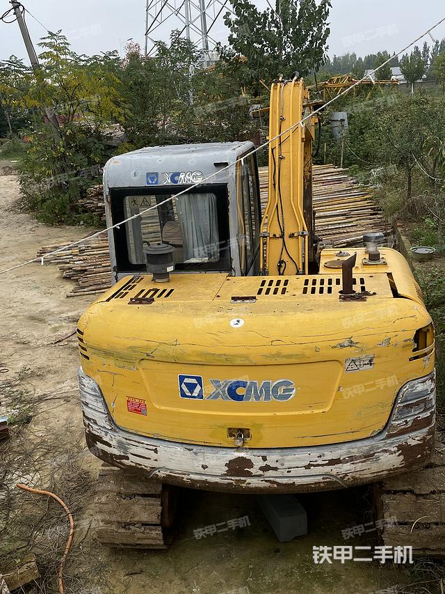 驾驶室顶部（整机外观）