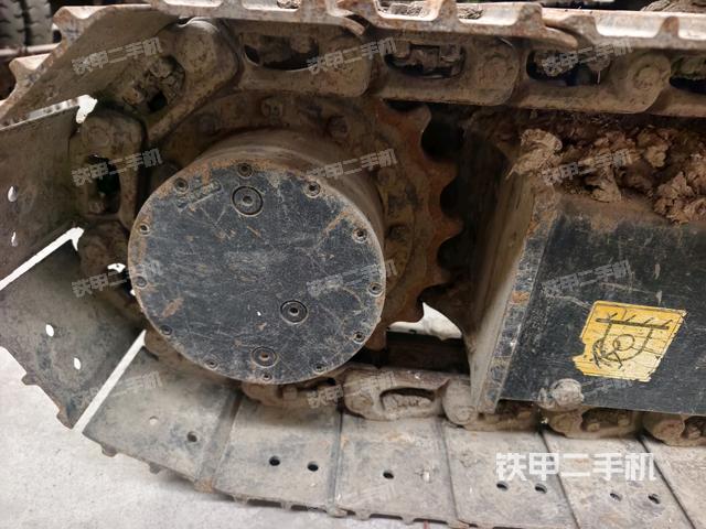 左驅(qū)動(dòng)輪（行走機(jī)構(gòu)）