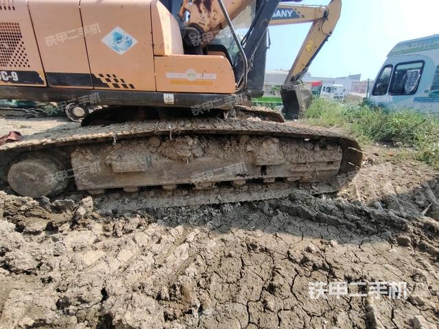 左侧履带整体 （行走机构）