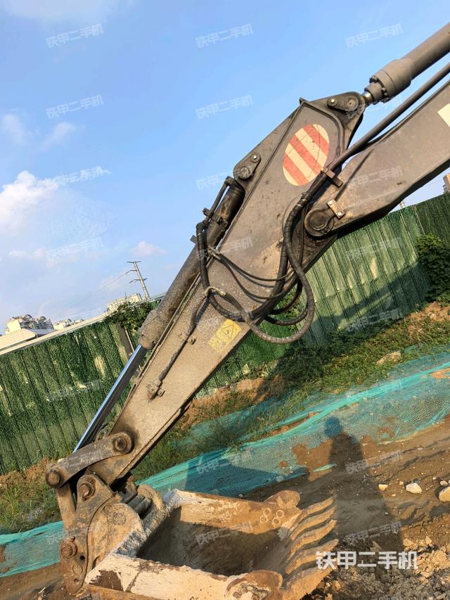 小臂整體左后（工作和回轉裝置）