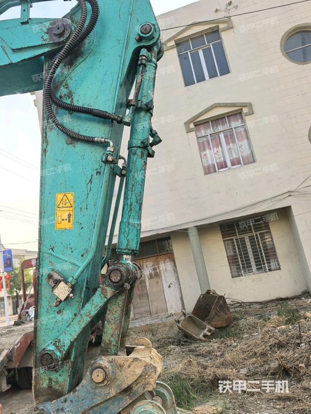 大臂整体 右侧（工作和回转装置）