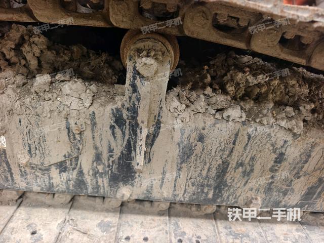 右驅(qū)動(dòng)輪（行走機(jī)構(gòu)）