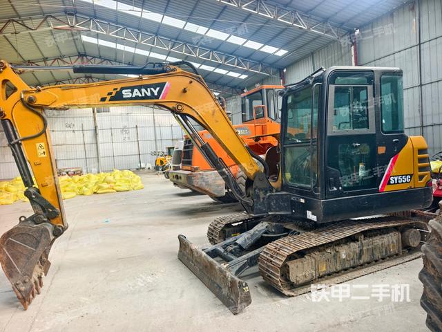 三一重工SY55C挖掘機