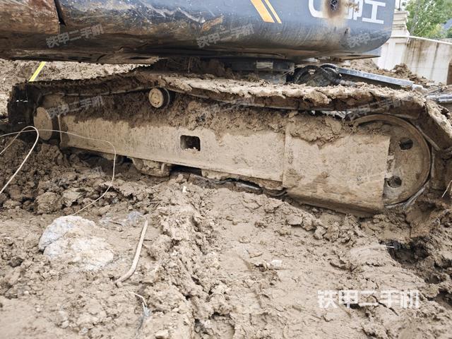 左侧履带整体 （行走机构）